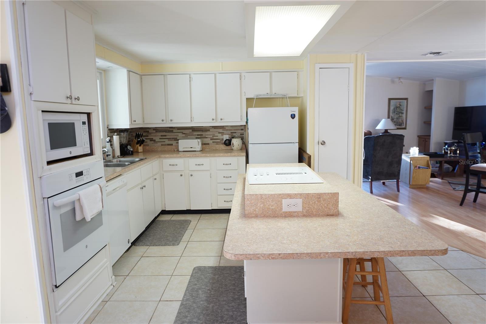 145 RAROTONGA RD, NORTH PORT, FL, 34287