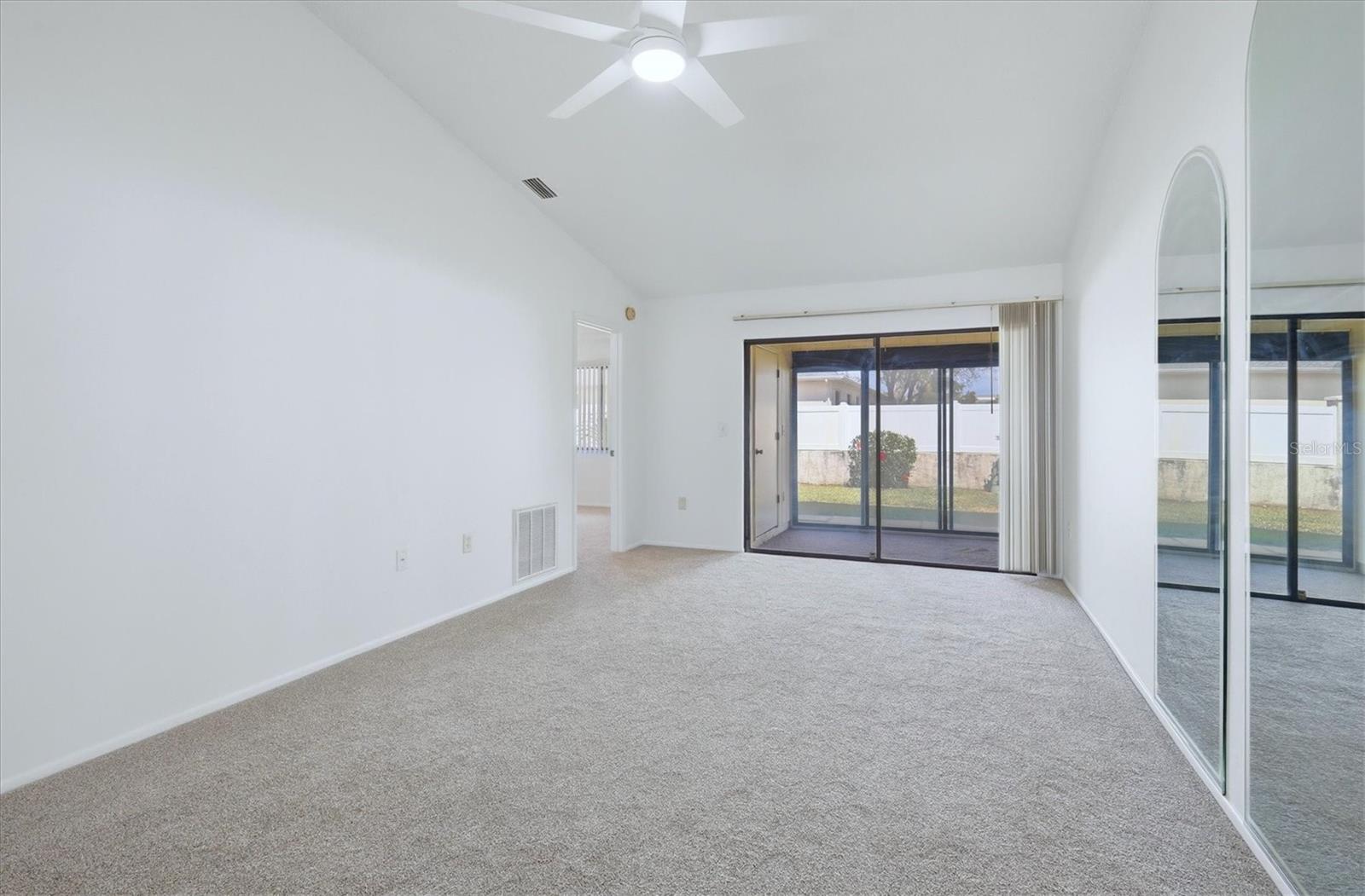 2721 60TH AVENUE DR W #B, BRADENTON, FL, 34207