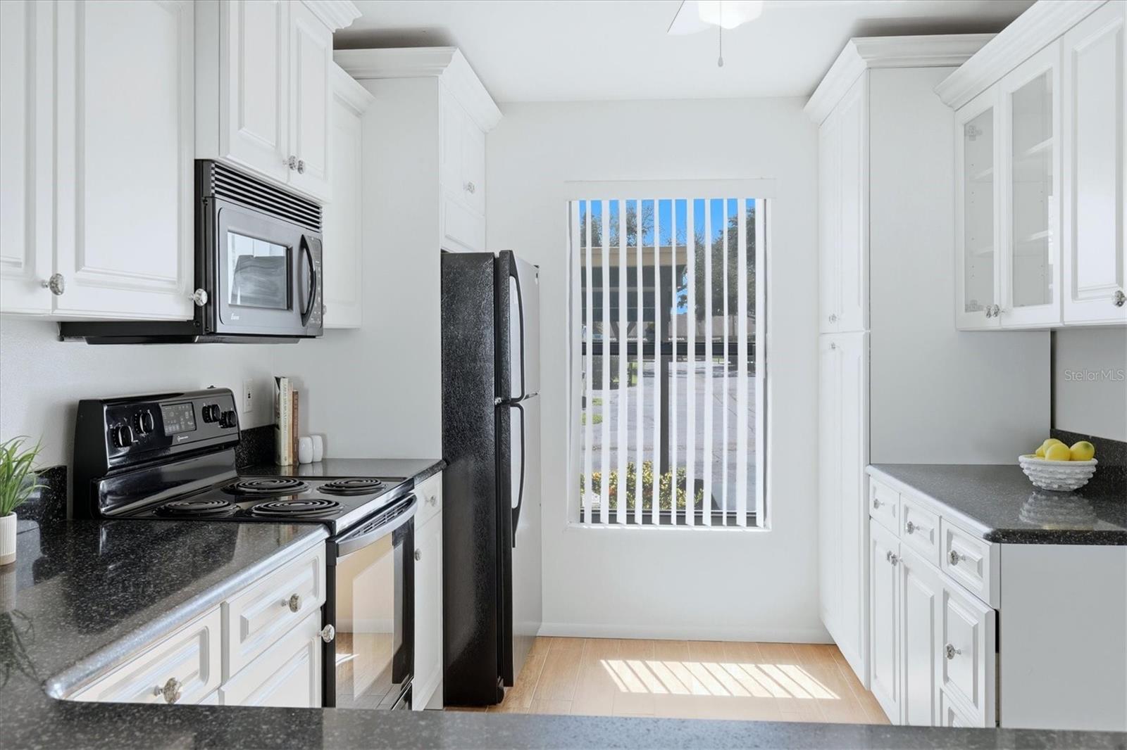 2721 60TH AVENUE DR W #B, BRADENTON, FL, 34207