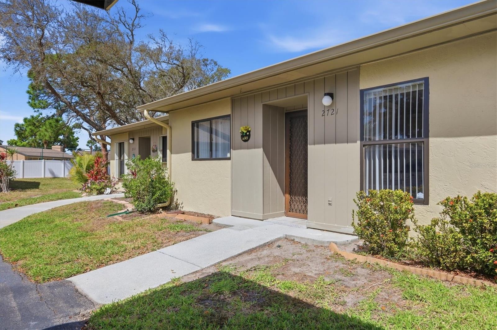 2721 60TH AVENUE DR W #B, BRADENTON, FL, 34207