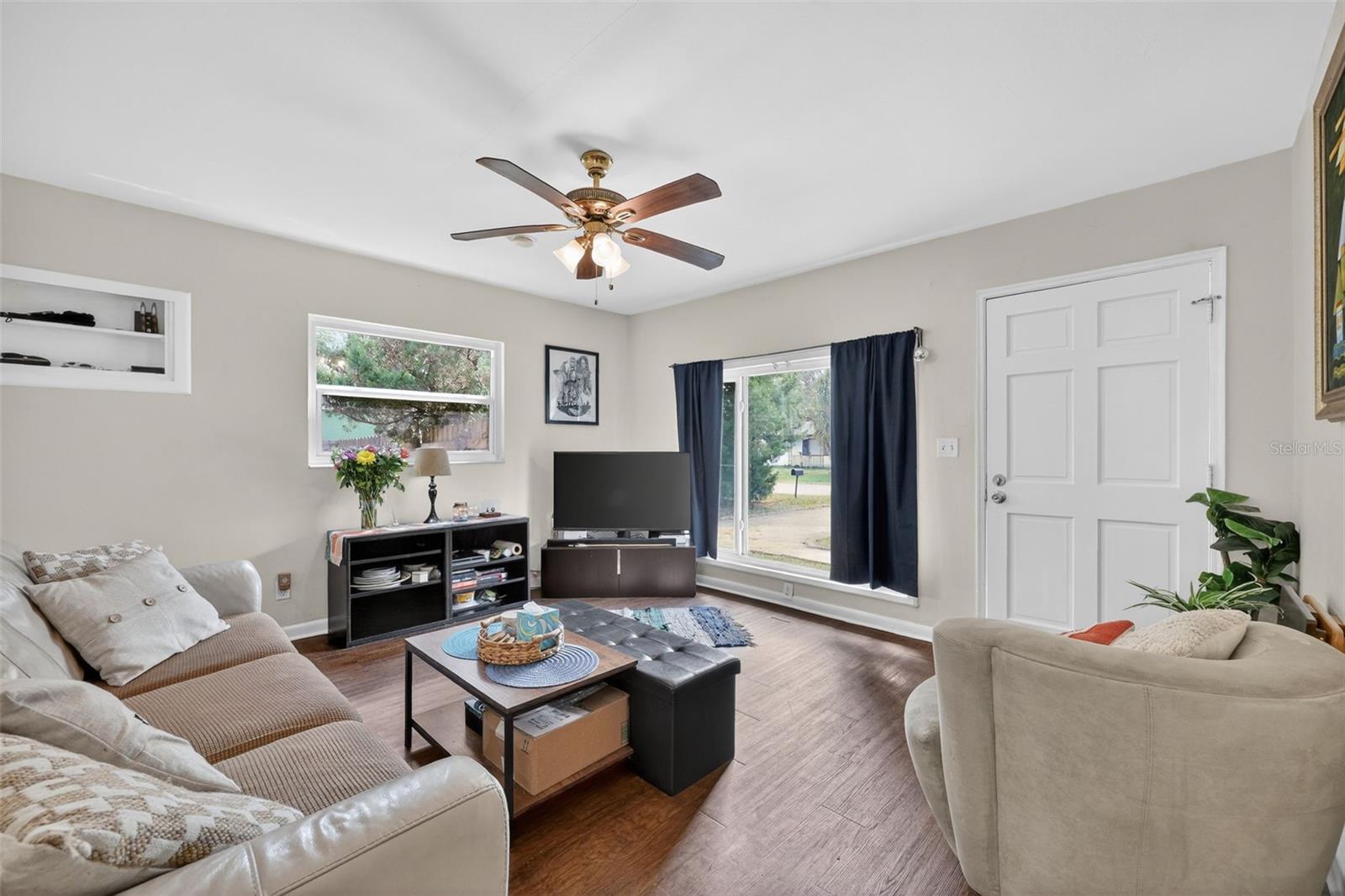 306 E HYDRANGIA ST, TAMPA, FL, 33612