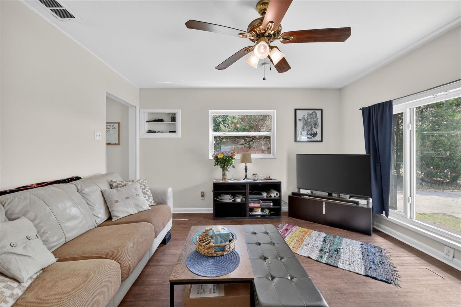 306 E HYDRANGIA ST, TAMPA, FL, 33612