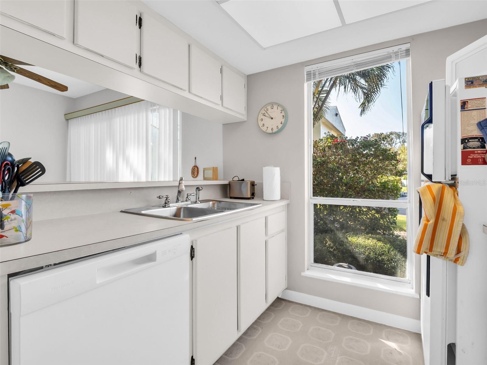 617 WINDRUSH BAY DR #617, TARPON SPRINGS, FL, 34689