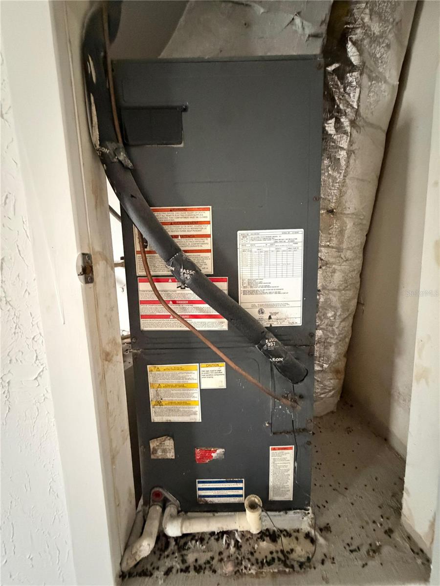 2211 E 17TH AVE, TAMPA, FL, 33605