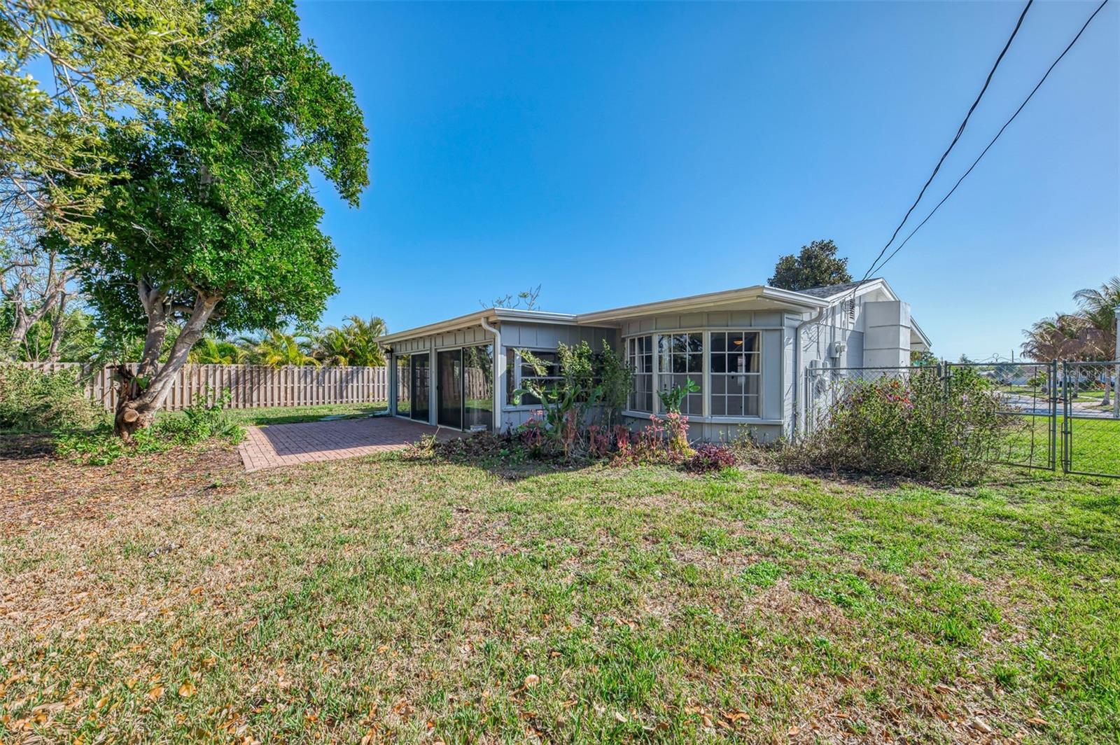 6742 BOWLINE DR, SARASOTA, FL, 34231