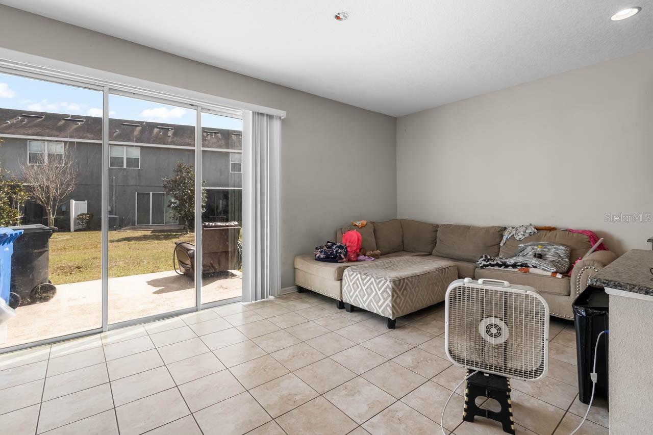 7060 TOWNE LAKE RD, RIVERVIEW, FL, 33578