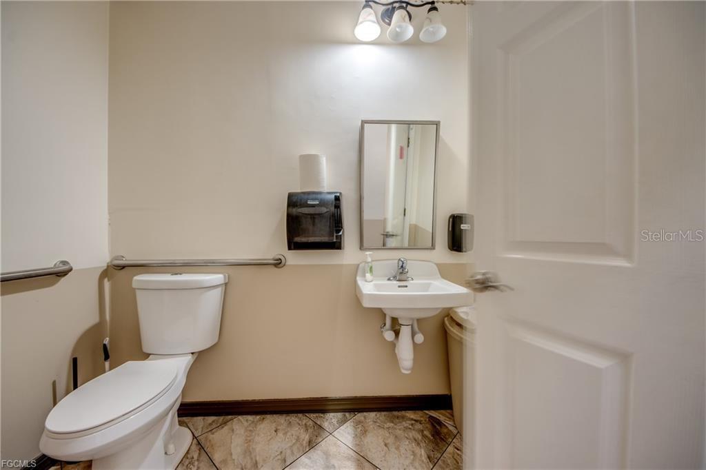 2414 TAMIAMI TRL #C, PORT CHARLOTTE, FL, 33952