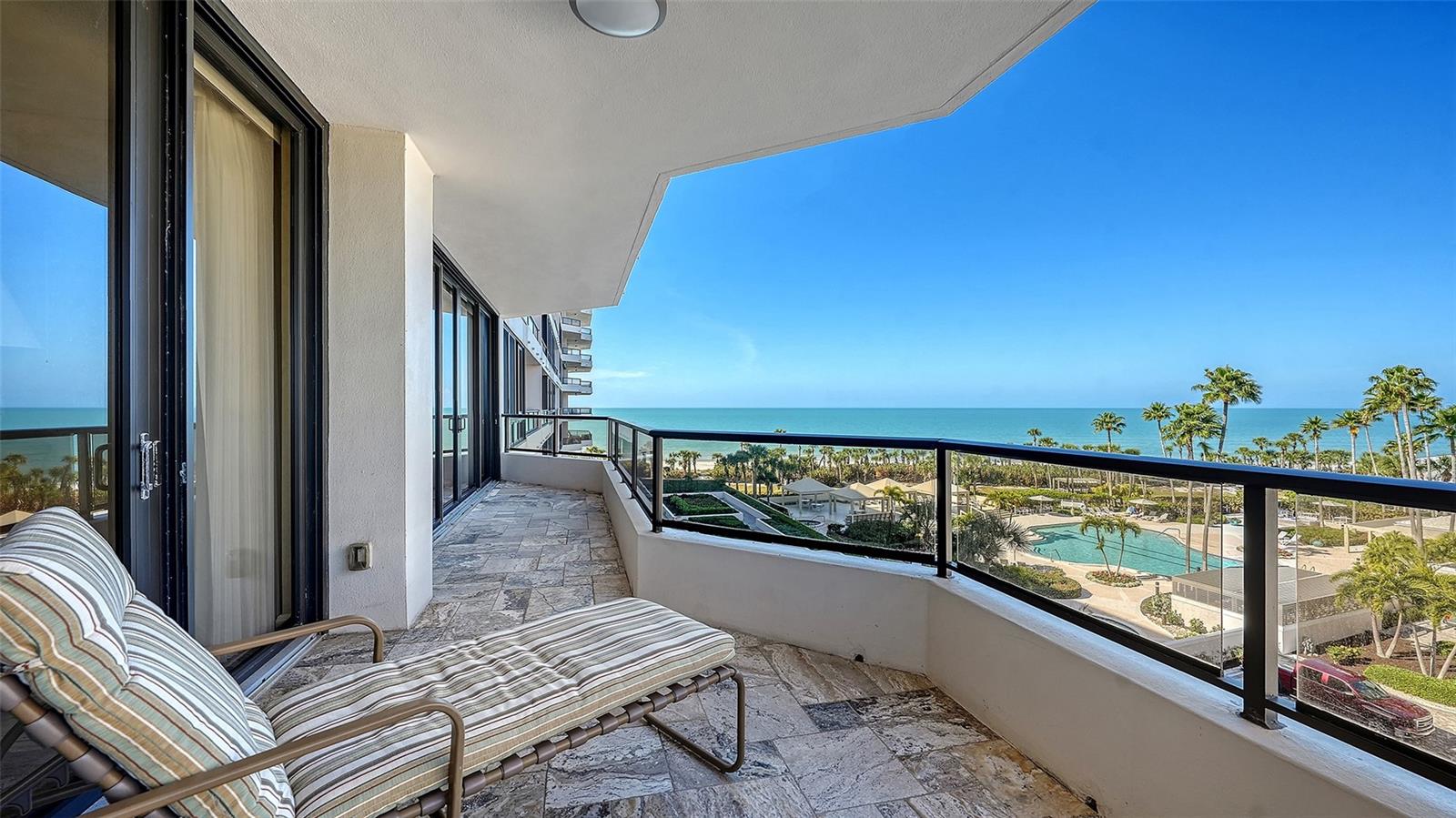 535 SANCTUARY DR #A401, LONGBOAT KEY, FL, 34228