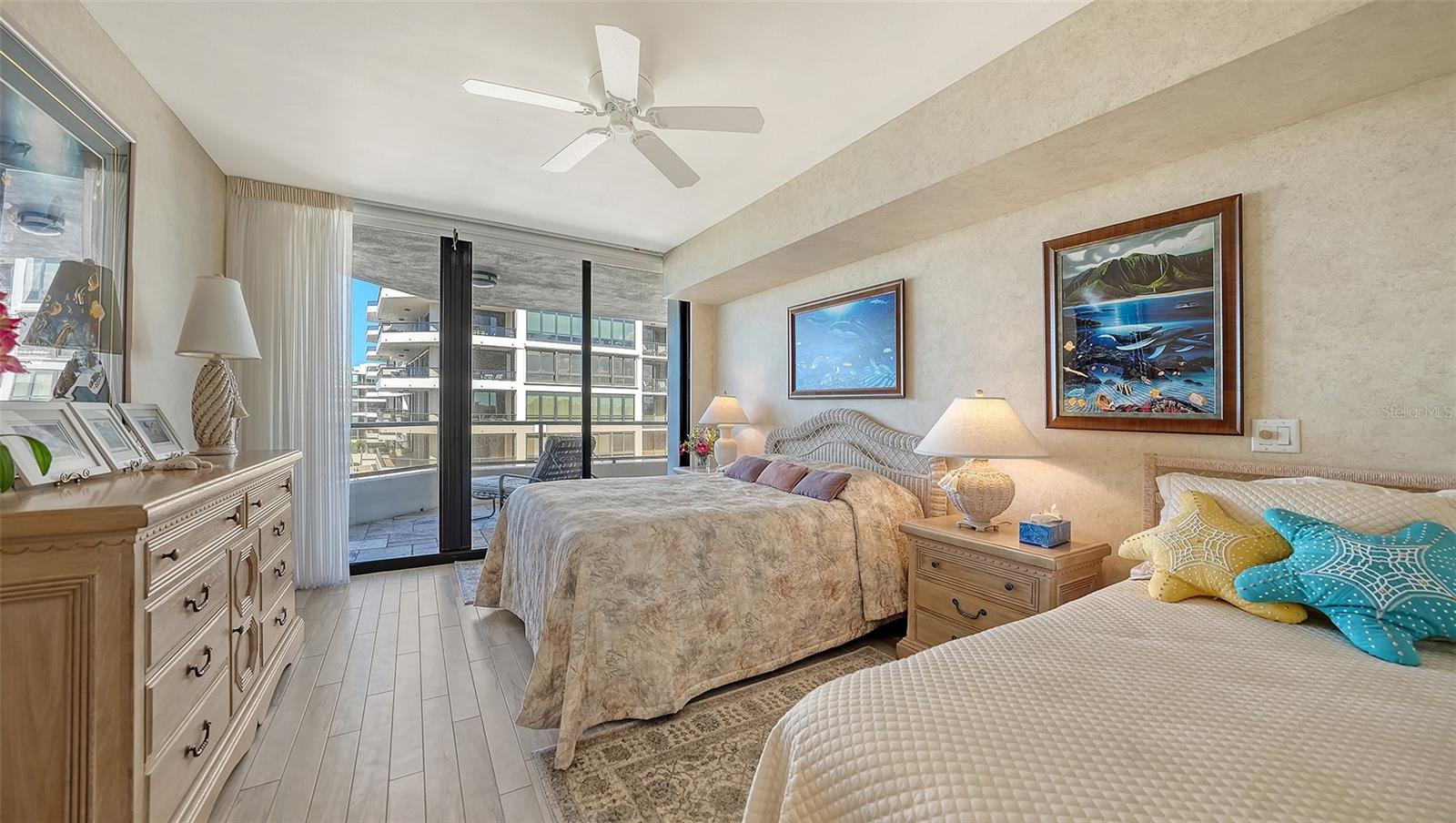 535 SANCTUARY DR #A401, LONGBOAT KEY, FL, 34228