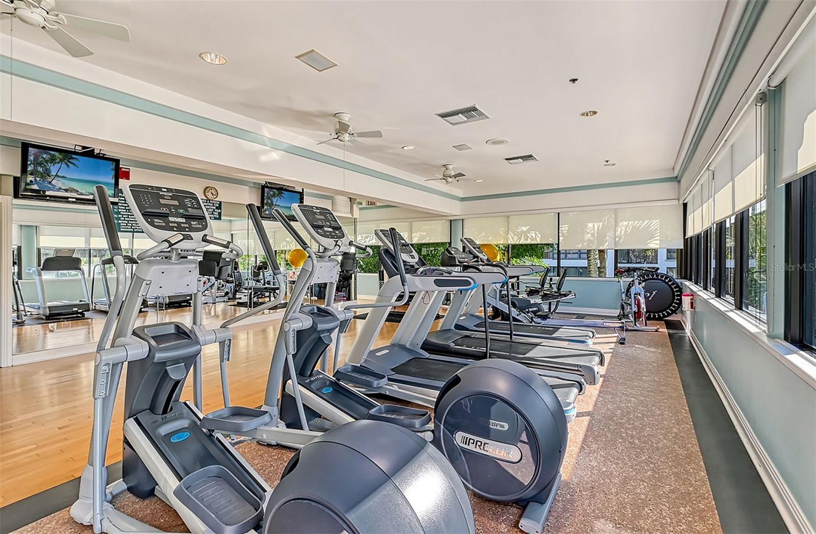 535 SANCTUARY DR #A401, LONGBOAT KEY, FL, 34228