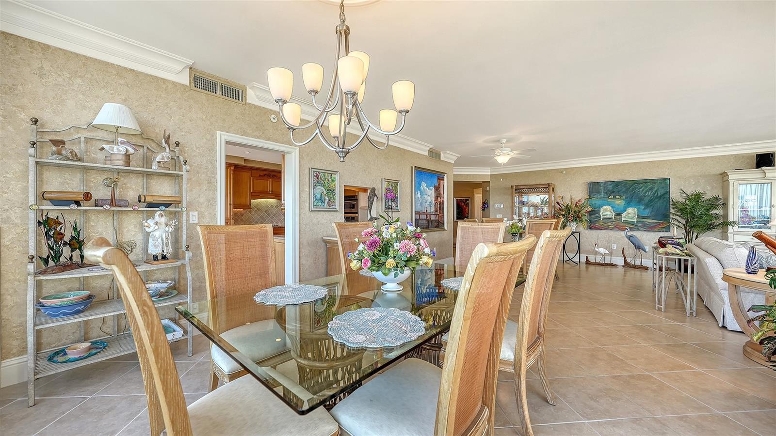 535 SANCTUARY DR #A401, LONGBOAT KEY, FL, 34228