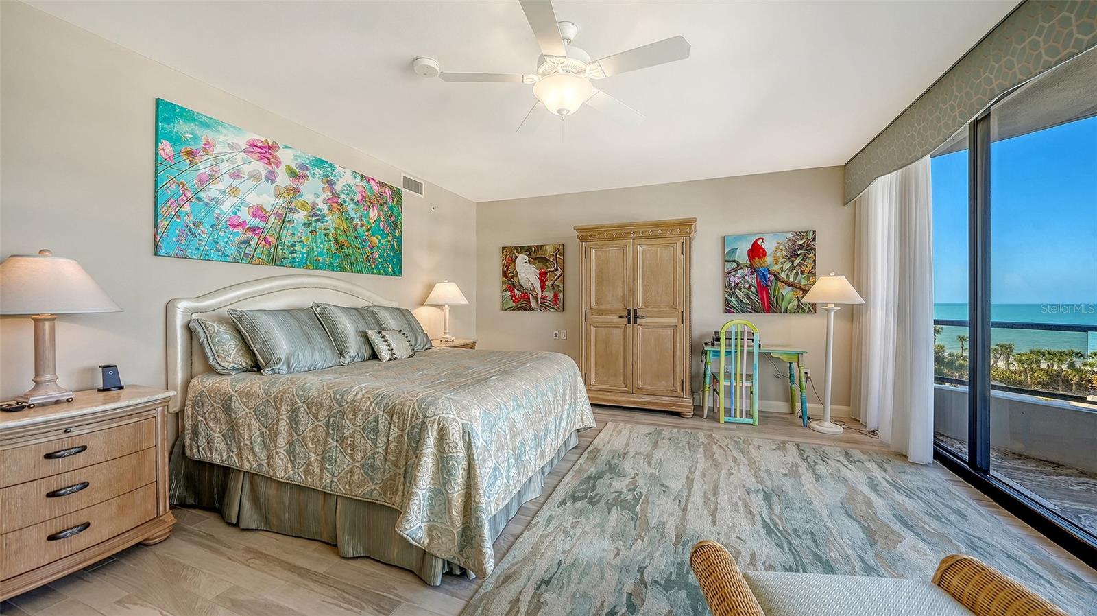 535 SANCTUARY DR #A401, LONGBOAT KEY, FL, 34228