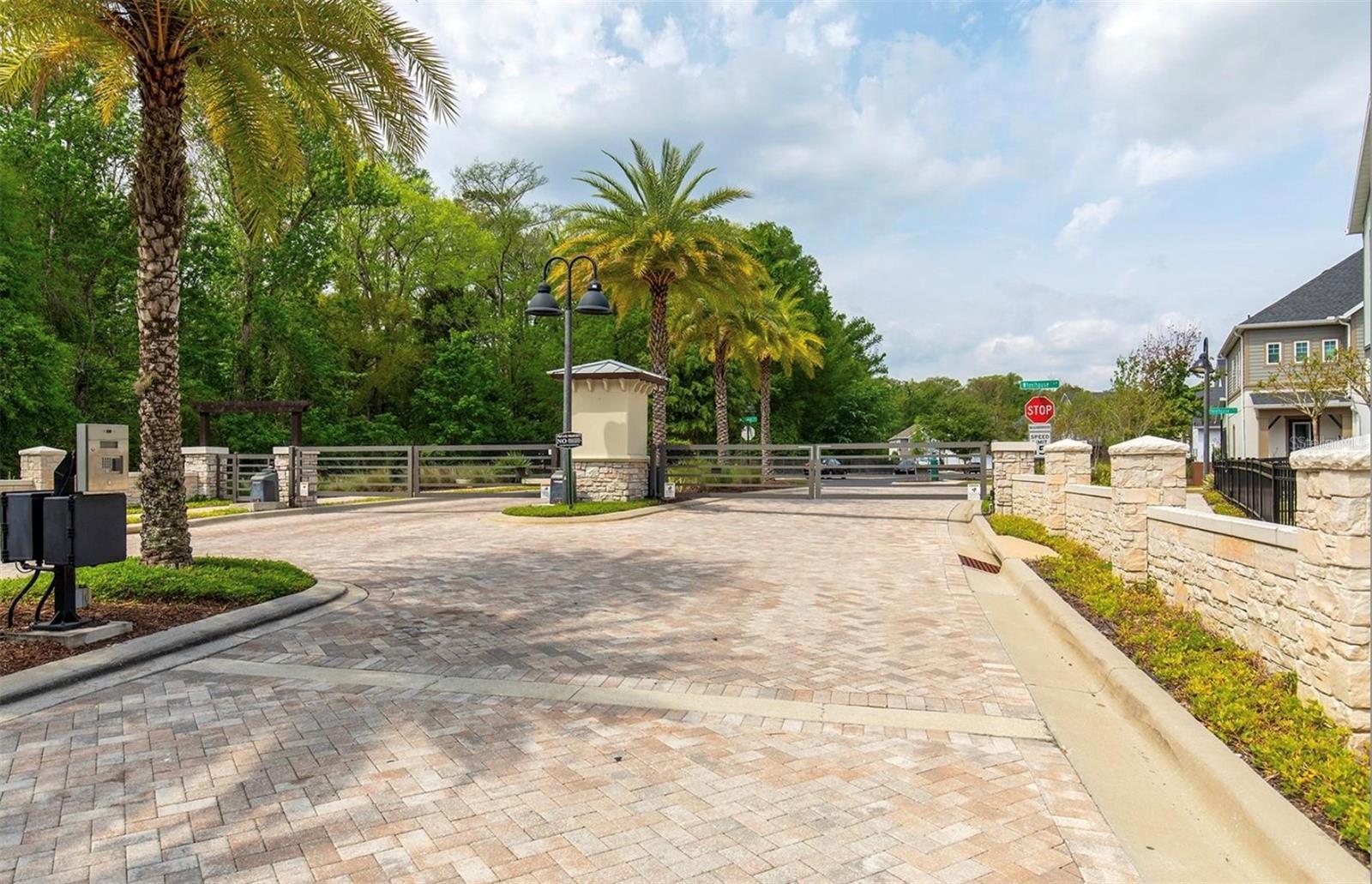 1015 LYCHEE CT, LAKE MARY, FL, 32746