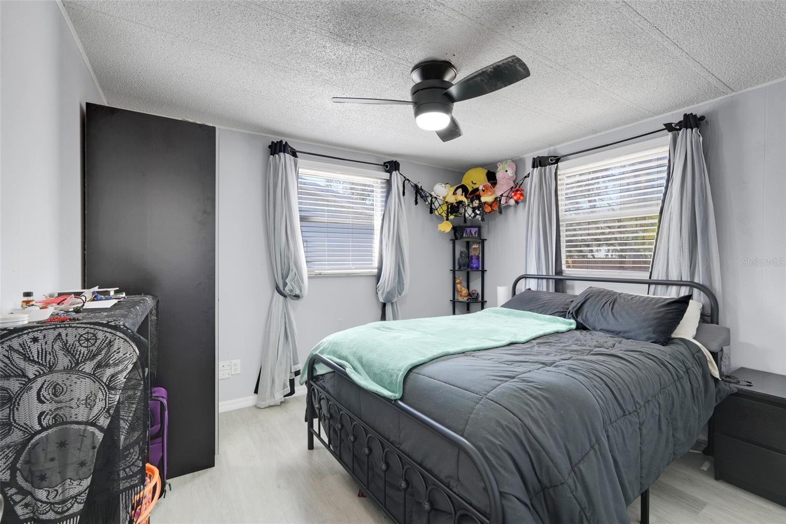 1009 E HAZZARD AVE, EUSTIS, FL, 32726