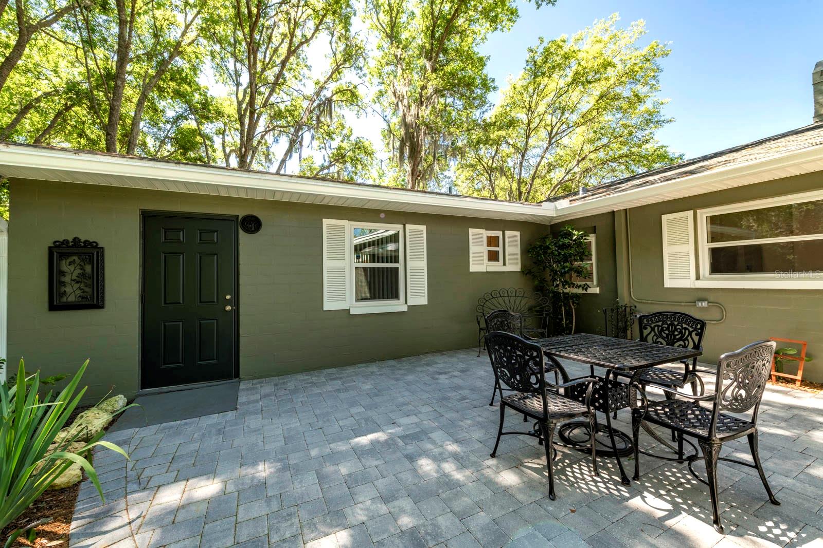 1210 N DONNELLY ST, MOUNT DORA, FL, 32757