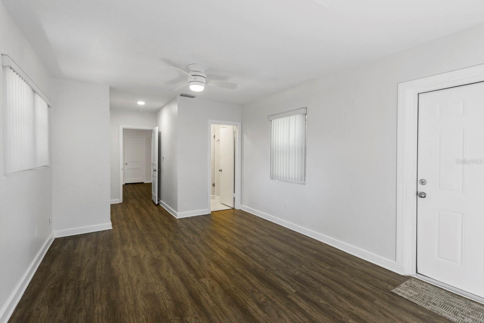 1210 N DONNELLY ST, MOUNT DORA, FL, 32757