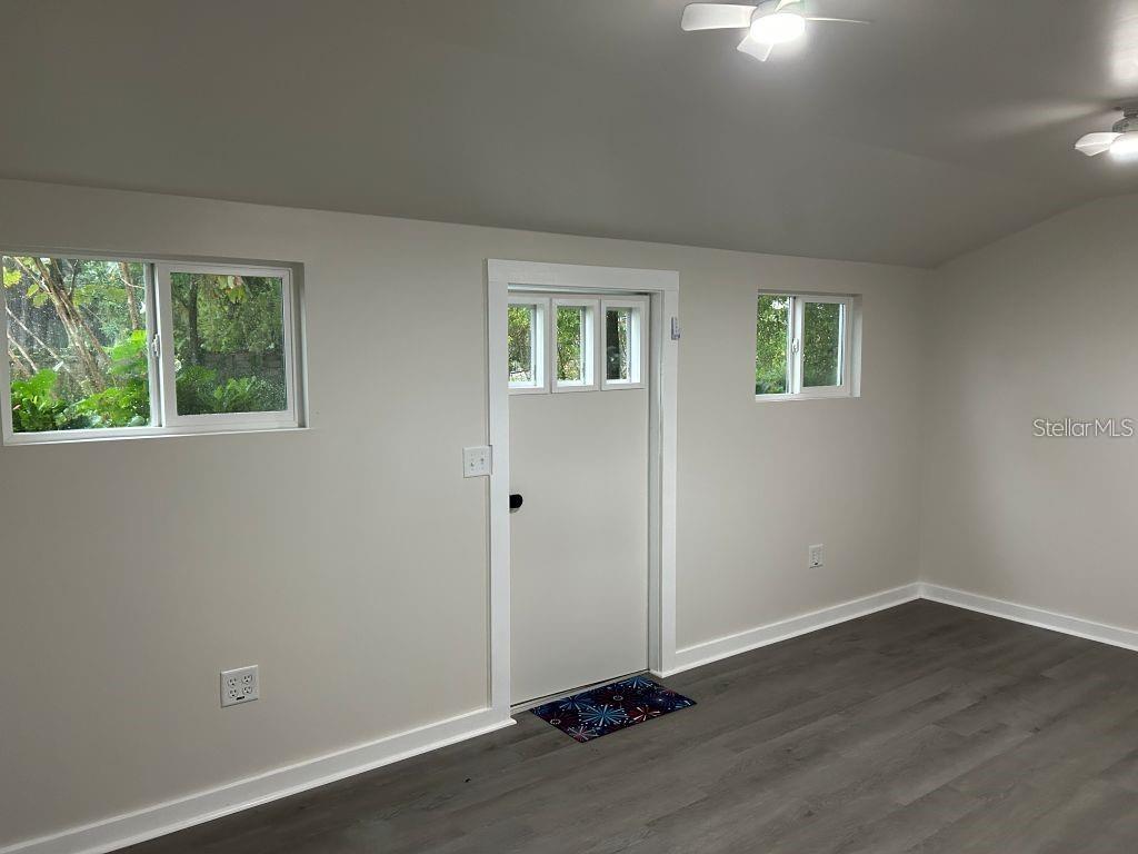 1210 N DONNELLY ST, MOUNT DORA, FL, 32757