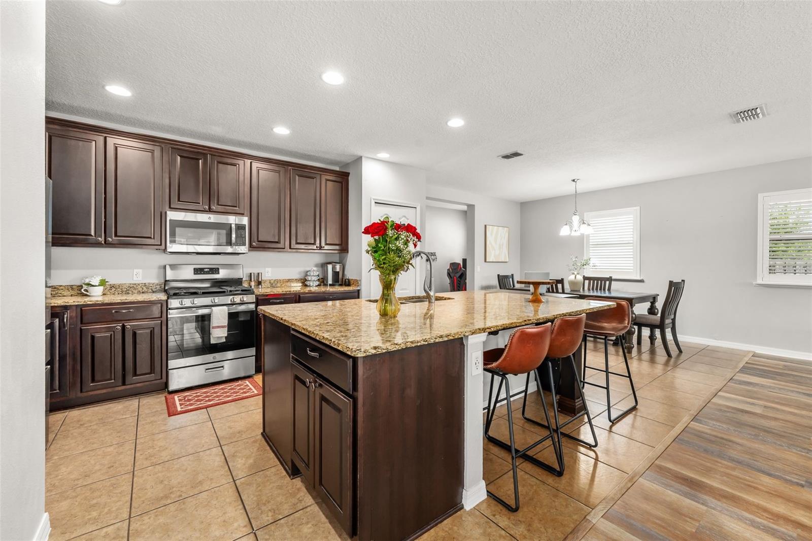 1049 NW 233RD DR, NEWBERRY, FL, 32669