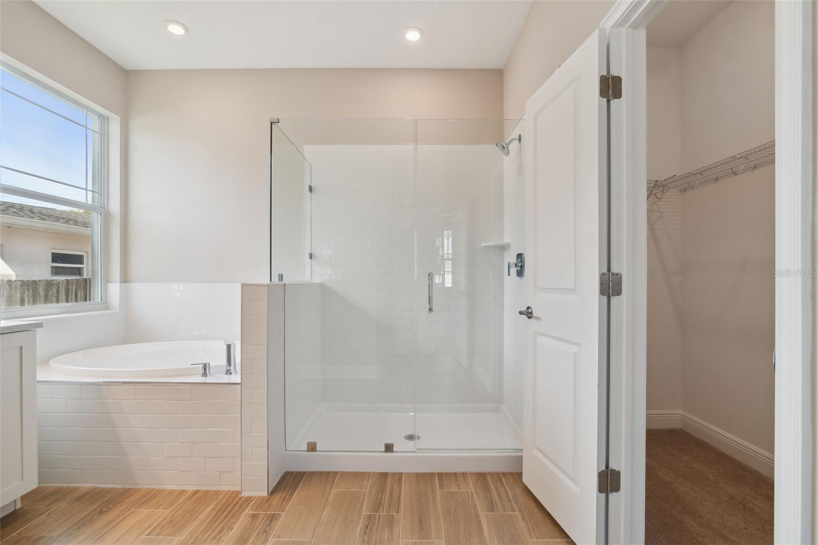 TB8483468 Property Photo