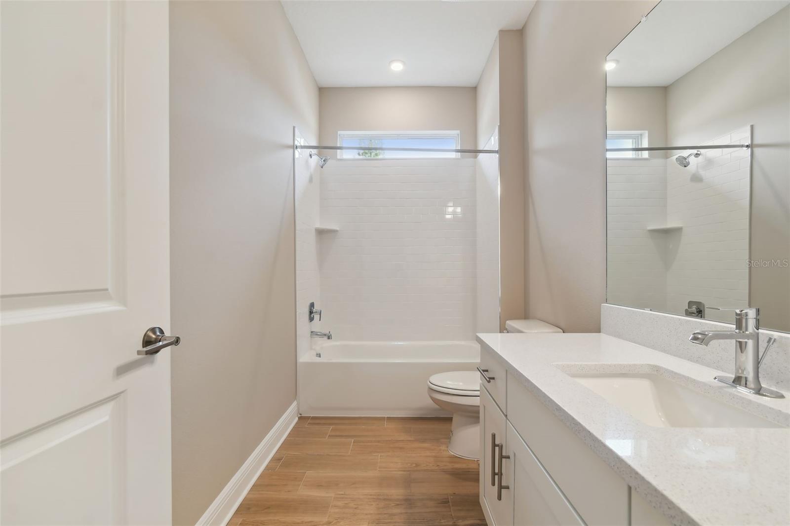 TB8483468 Property Photo