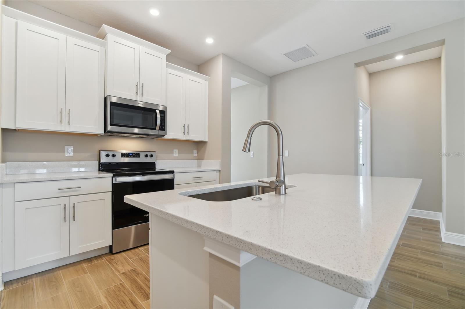 TB8483468 Property Photo