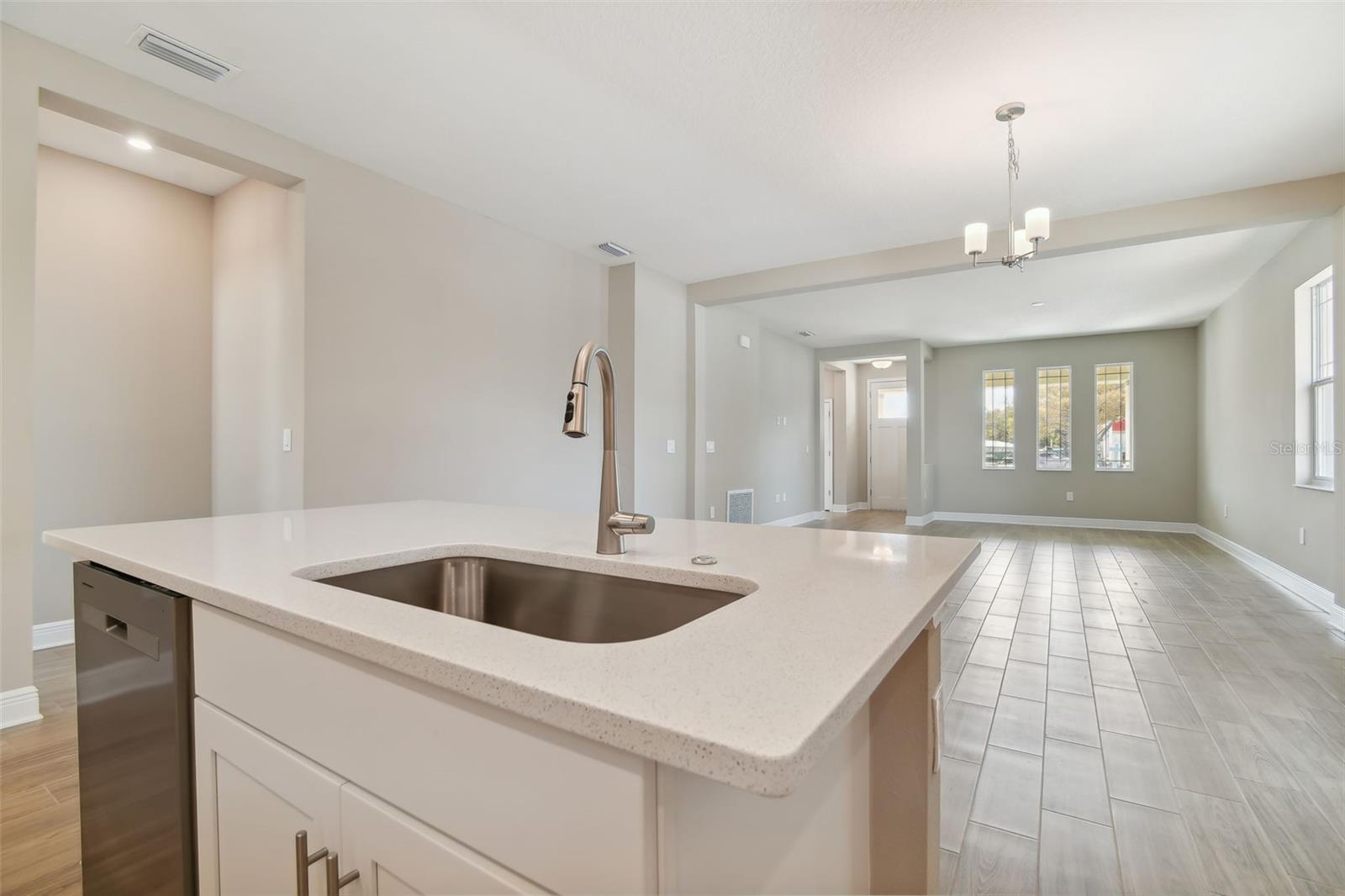 TB8483468 Property Photo