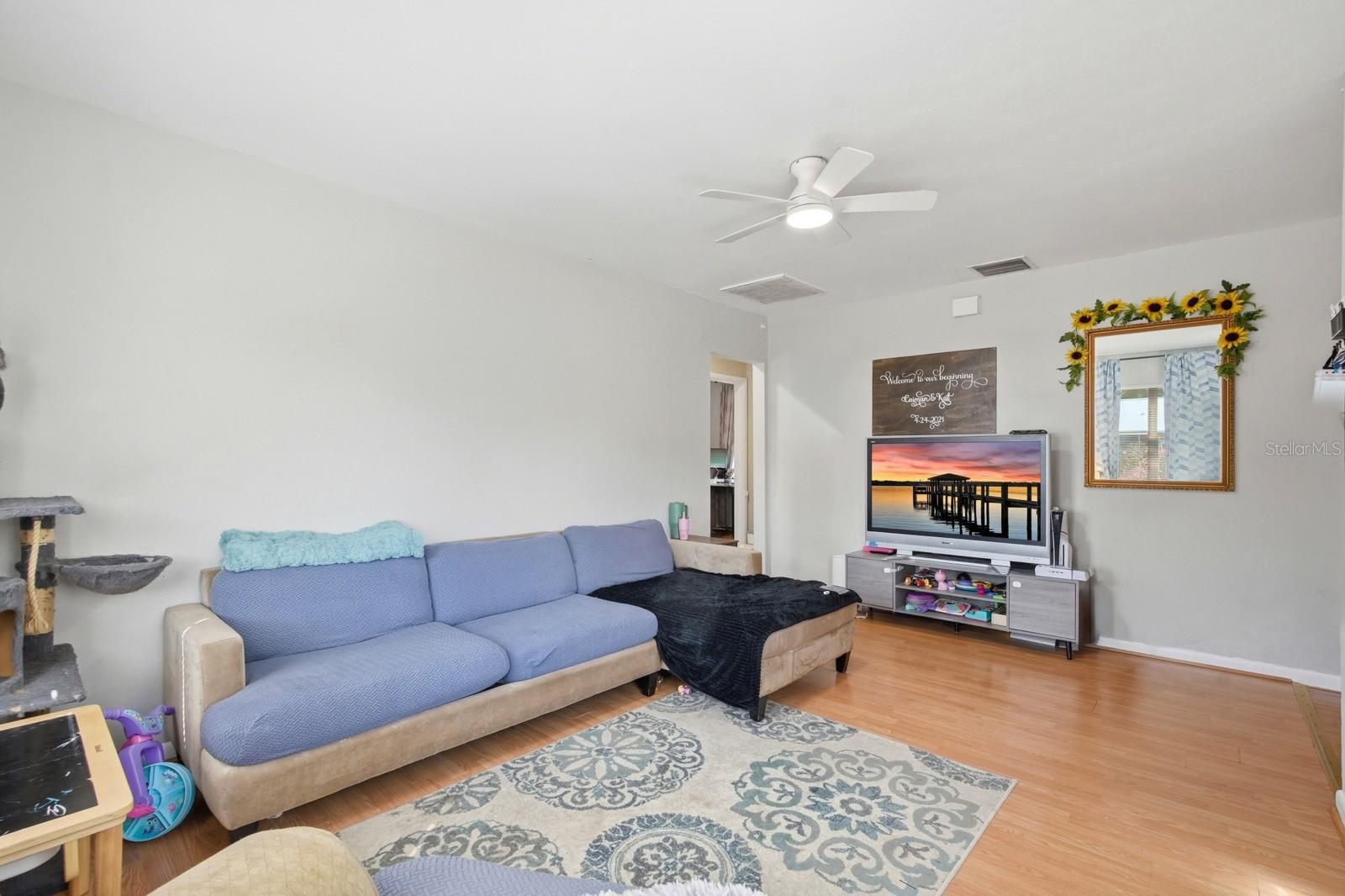 2627 MYRTLE AVE, MIMS, FL, 32754