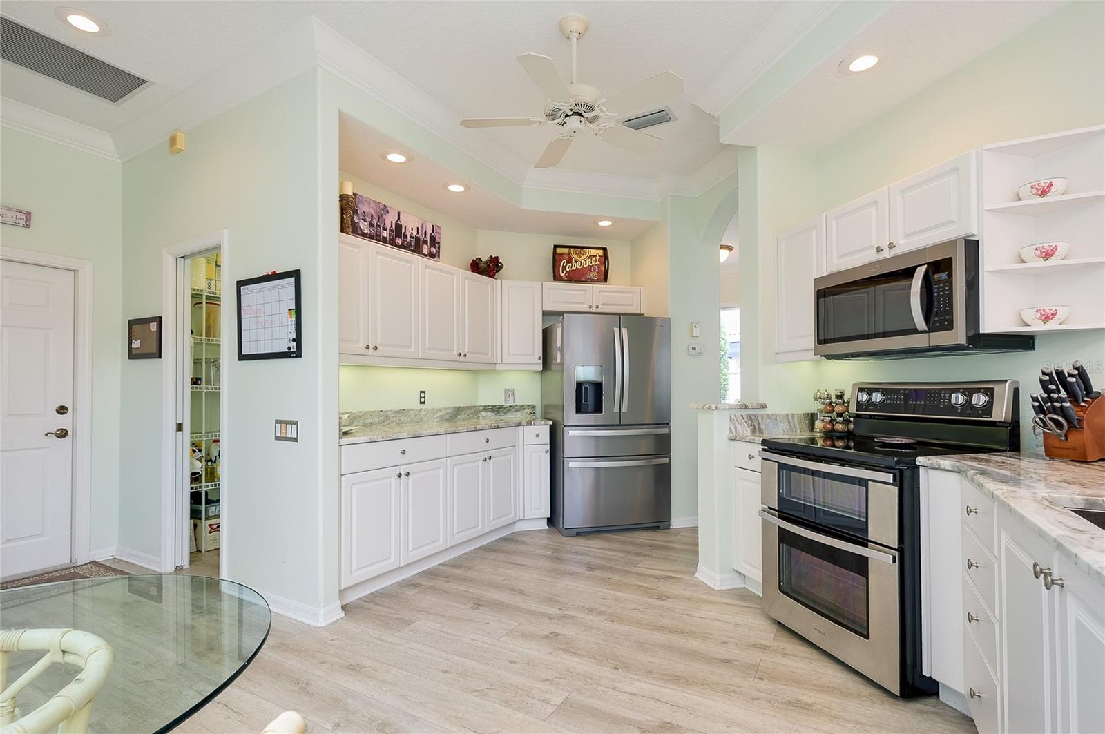 8639 54TH AVENUE CIR E, BRADENTON, FL, 34211