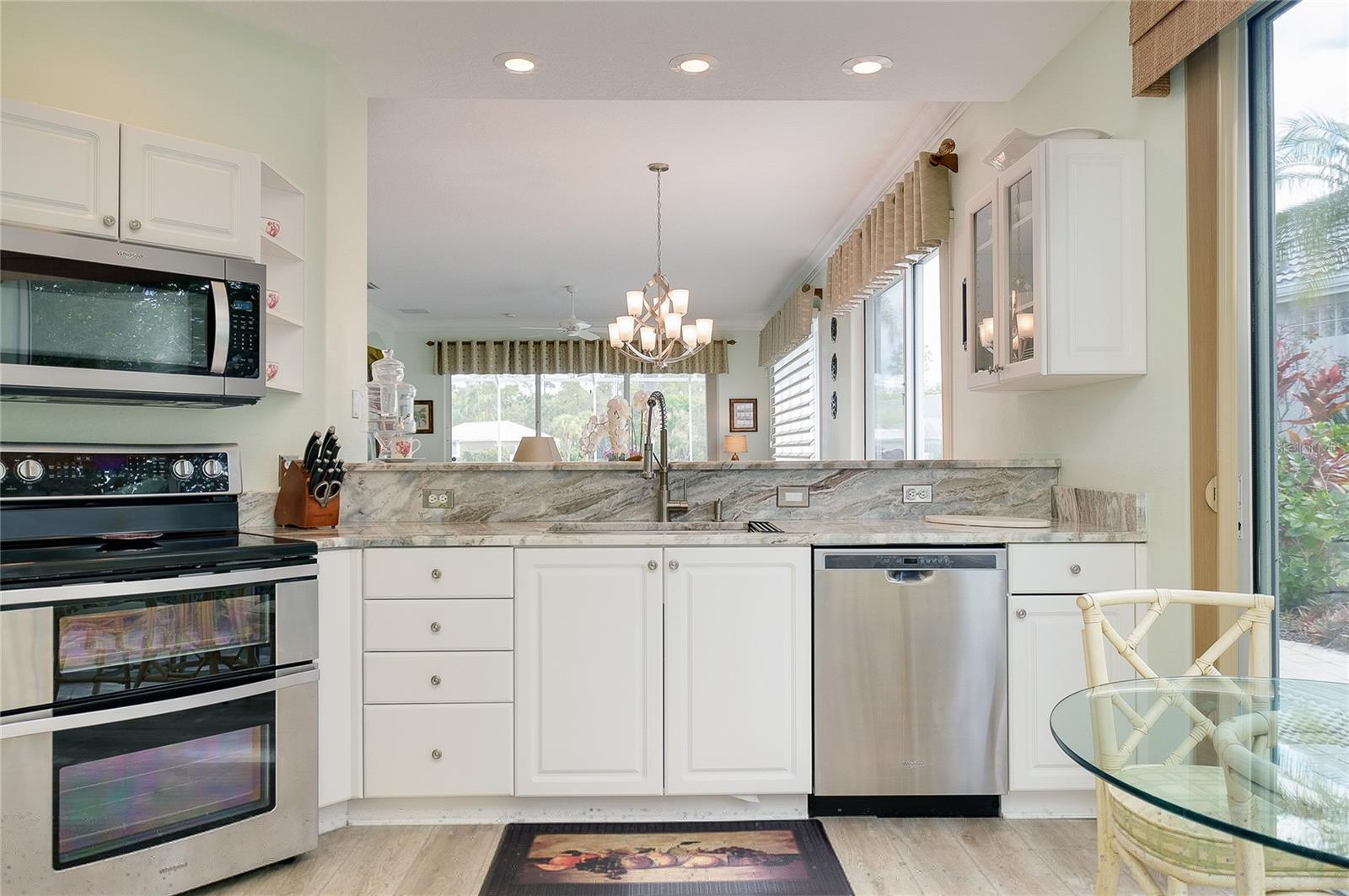 8639 54TH AVENUE CIR E, BRADENTON, FL, 34211