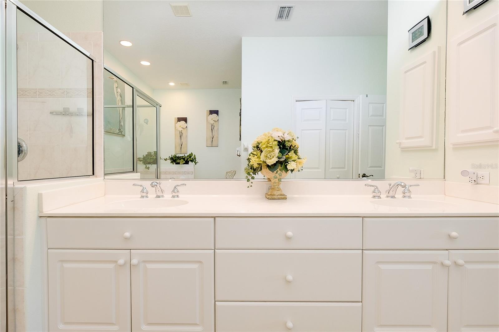 8639 54TH AVENUE CIR E, BRADENTON, FL, 34211