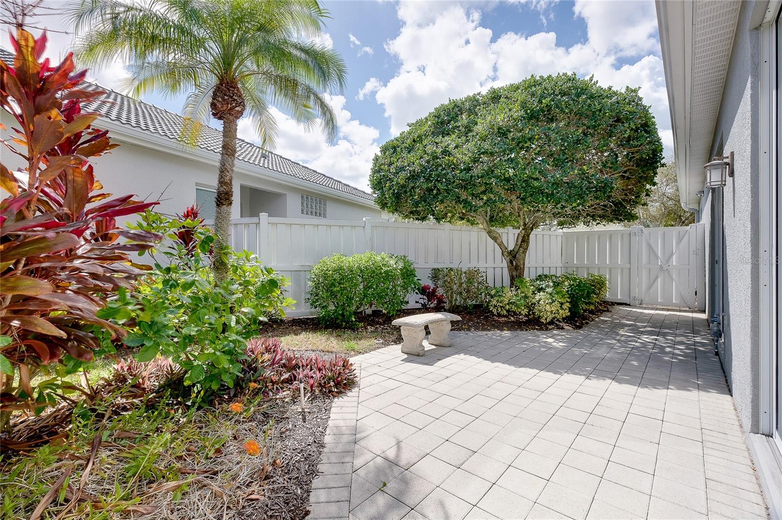 8639 54TH AVENUE CIR E, BRADENTON, FL, 34211