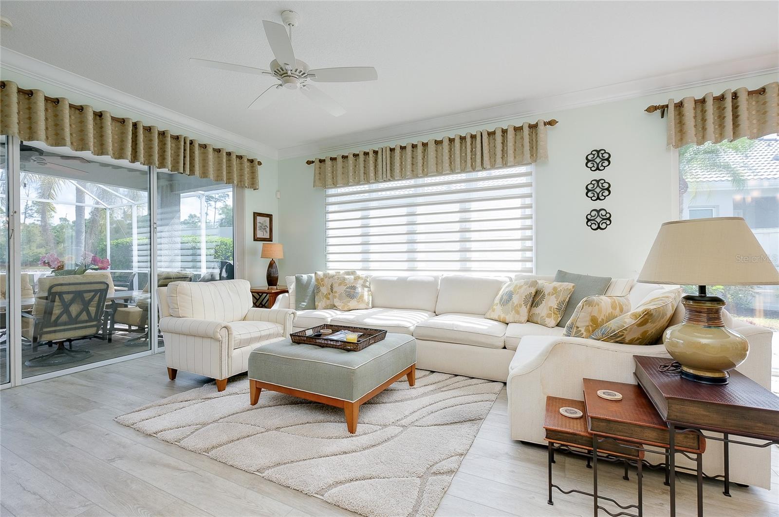 8639 54TH AVENUE CIR E, BRADENTON, FL, 34211