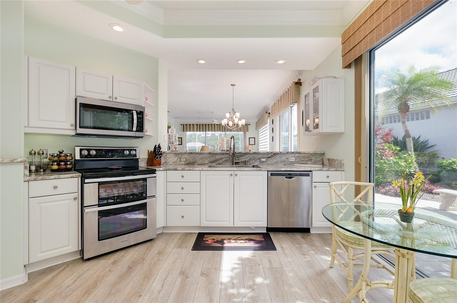 8639 54TH AVENUE CIR E, BRADENTON, FL, 34211