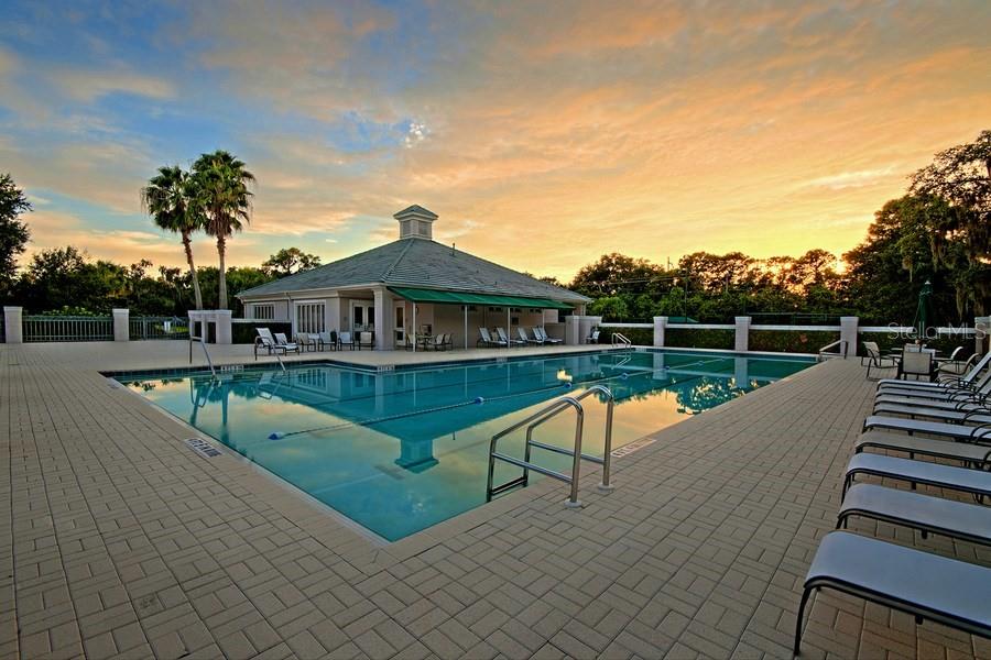 8639 54TH AVENUE CIR E, BRADENTON, FL, 34211