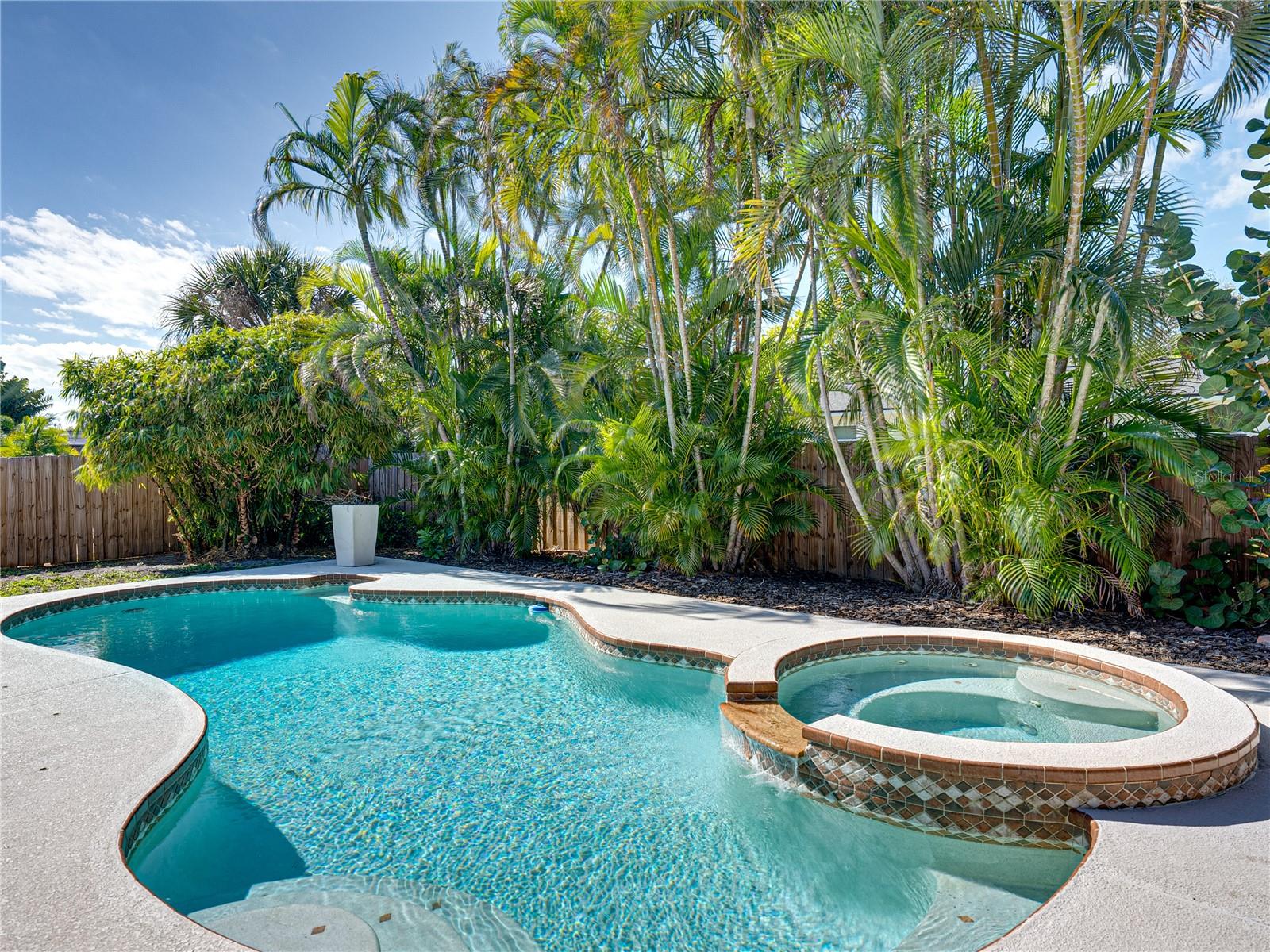 6000 19TH ST NE, ST PETERSBURG, FL, 33703