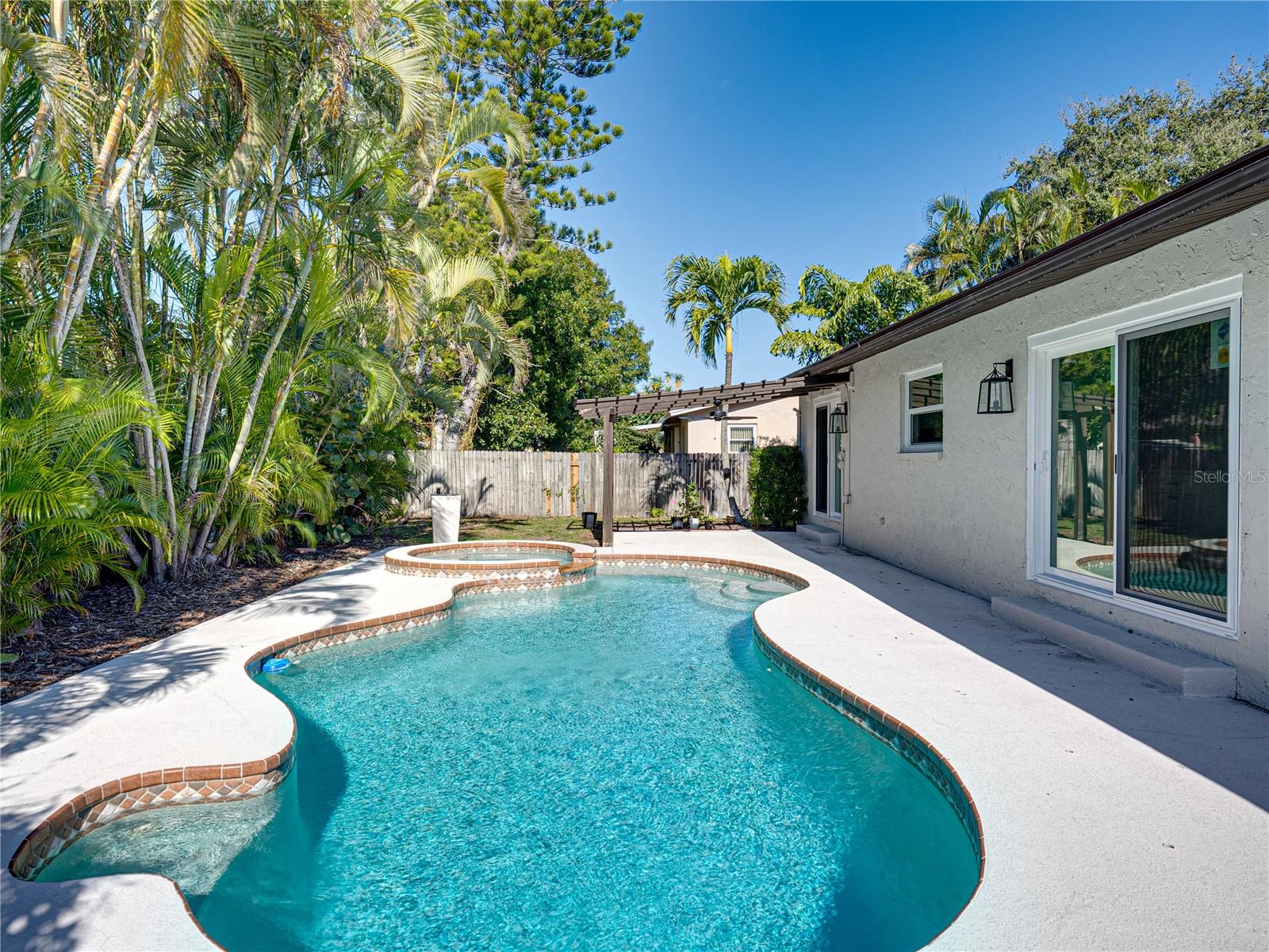 6000 19TH ST NE, ST PETERSBURG, FL, 33703