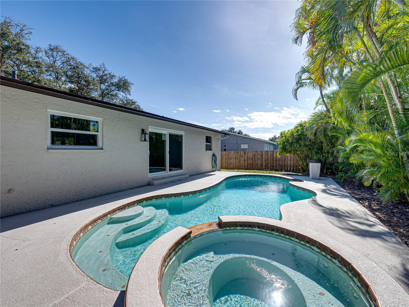 6000 19TH ST NE, ST PETERSBURG, FL, 33703