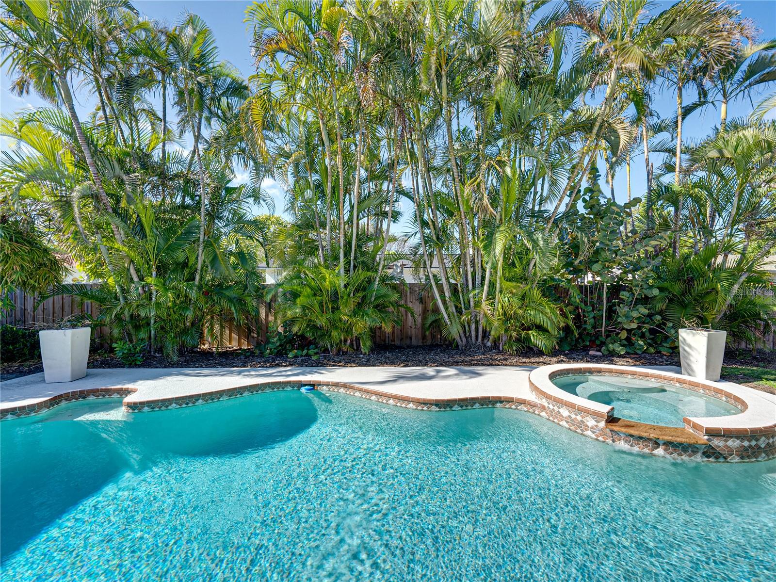 6000 19TH ST NE, ST PETERSBURG, FL, 33703