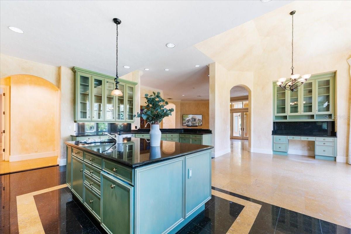5237 MAHOGANY RIDGE DR, NAPLES, FL, 34119