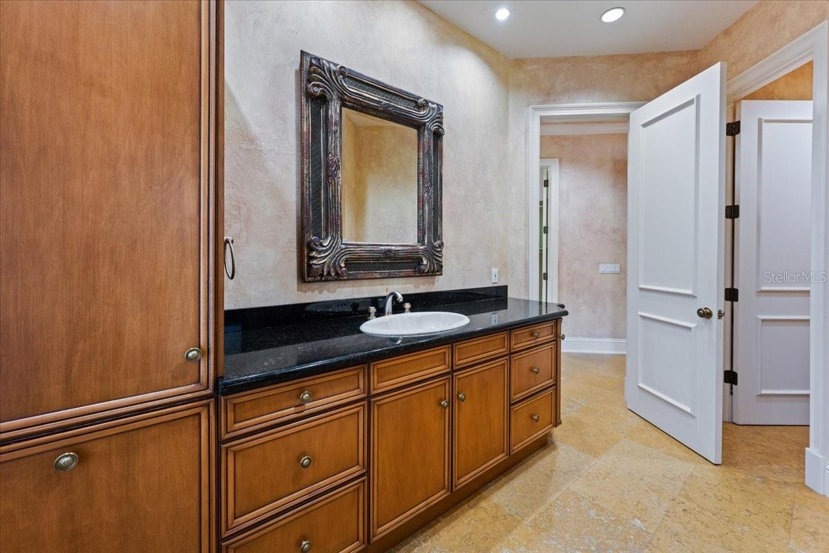 5237 MAHOGANY RIDGE DR, NAPLES, FL, 34119