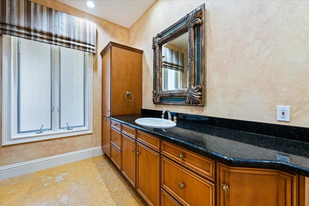 5237 MAHOGANY RIDGE DR, NAPLES, FL, 34119