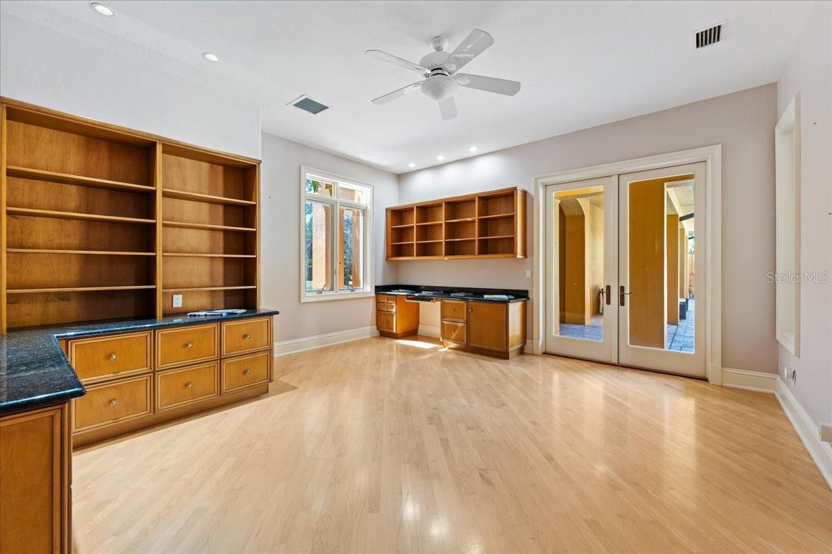 5237 MAHOGANY RIDGE DR, NAPLES, FL, 34119