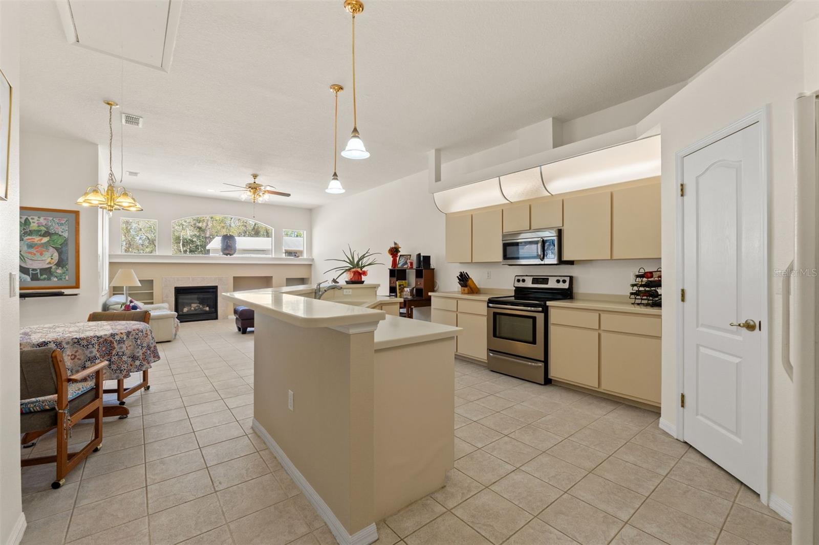 11275 FURLEY AVE, WEEKI WACHEE, FL, 34613