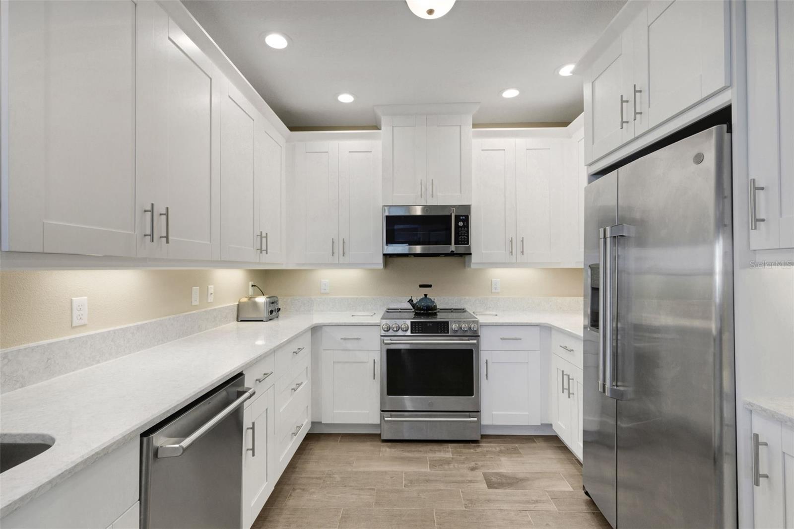 3450 77TH ST W #201, BRADENTON, FL, 34209