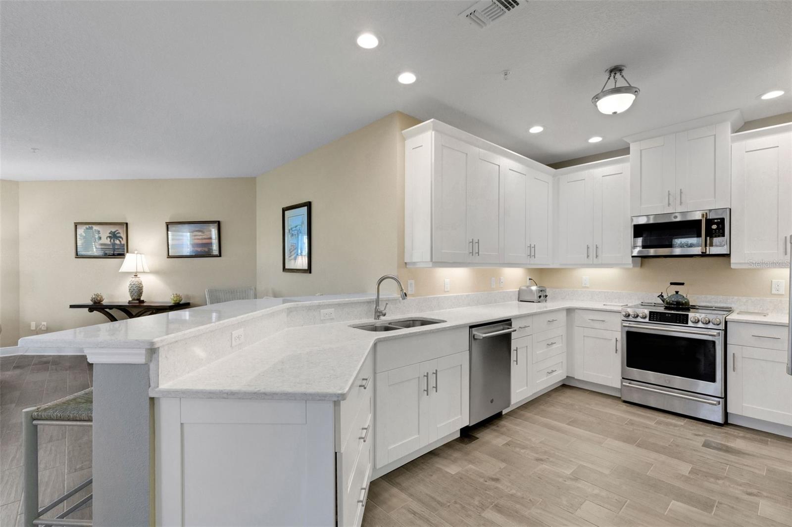 3450 77TH ST W #201, BRADENTON, FL, 34209