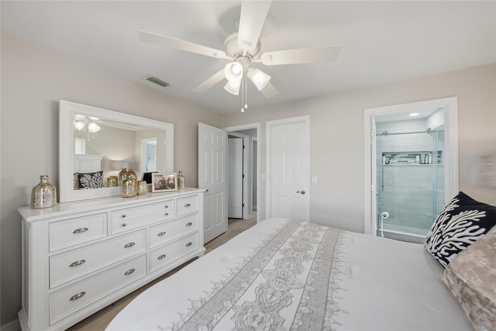 1120 SE 23RD TER, CAPE CORAL, FL, 33990