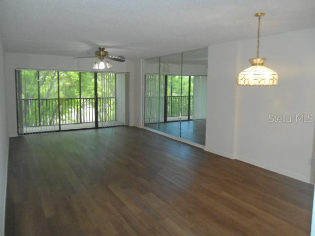 living room/dining room