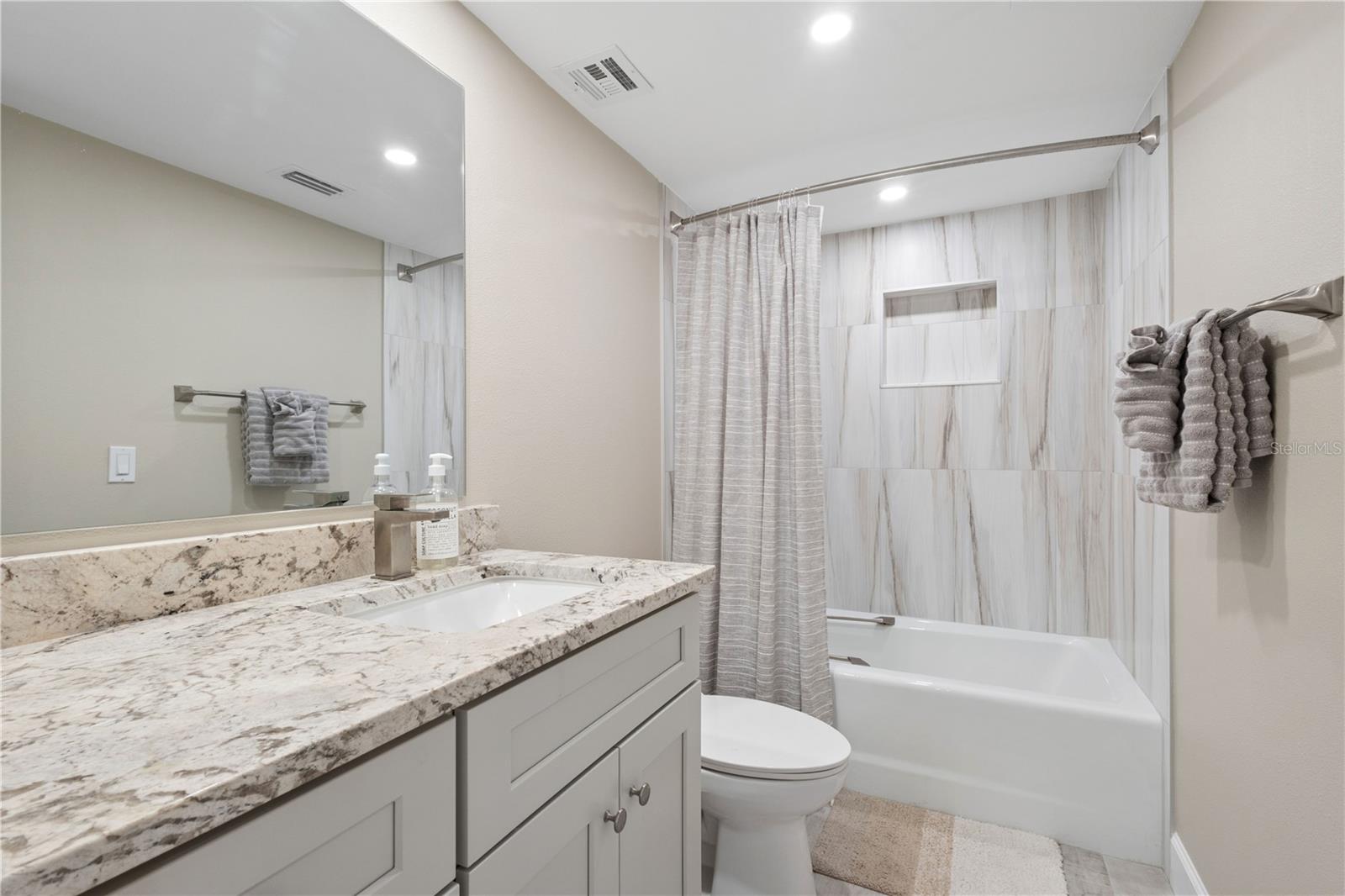 5880 MIDNIGHT PASS RD #704, SARASOTA, FL, 34242