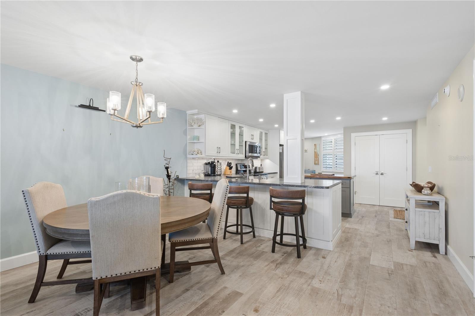 5880 MIDNIGHT PASS RD #704, SARASOTA, FL, 34242