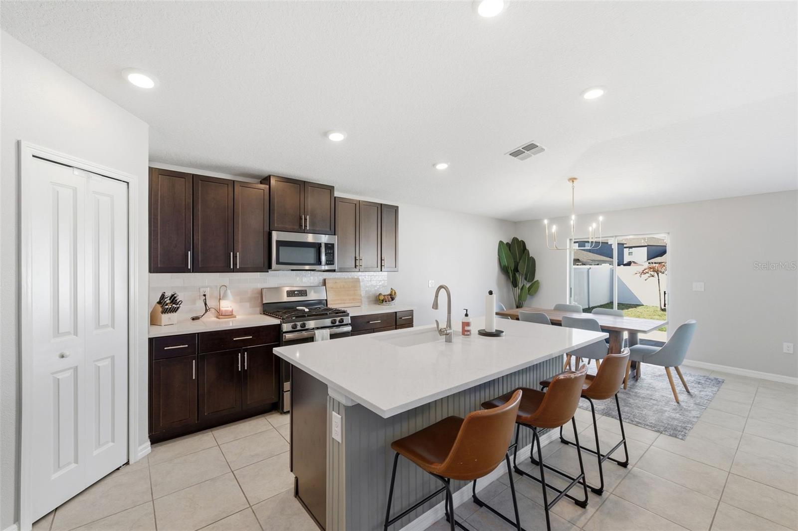 10387 SCARLET SKIMMER DR, RIVERVIEW, FL, 33578